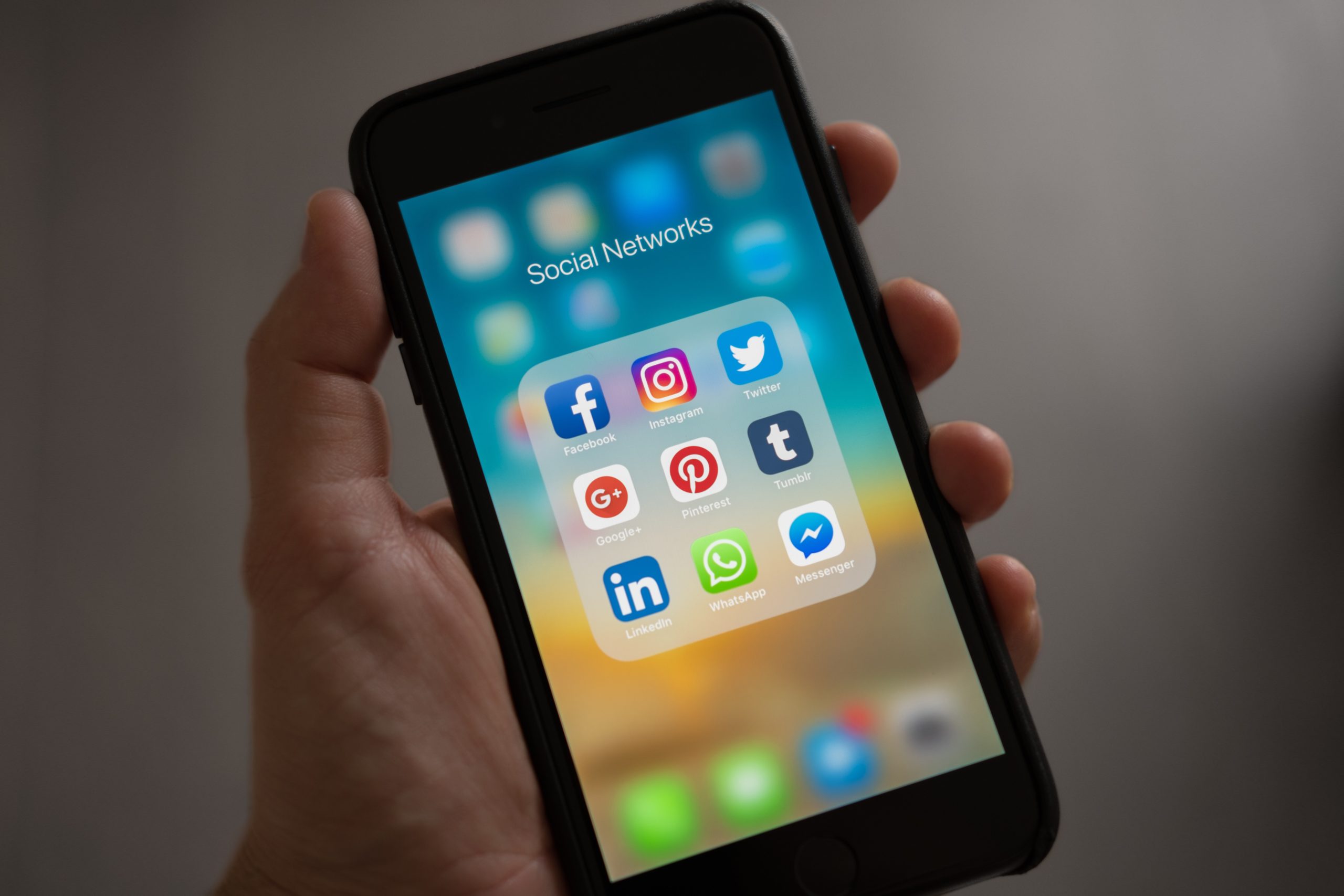 How to Effectively Use Social Media to Market Your Small Business